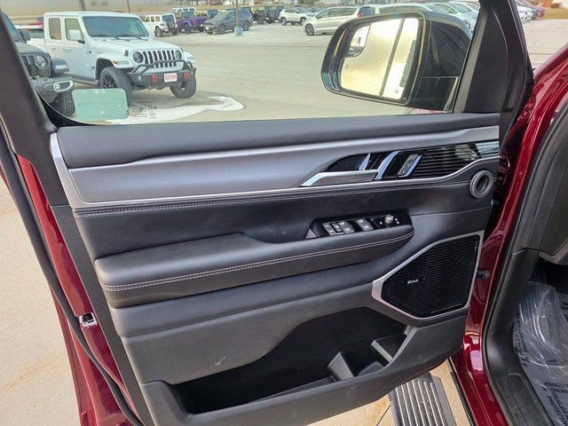 New 2026 Jeep Grand Wagoneer Limited w/ Premium Group II AWD/4WD image 27