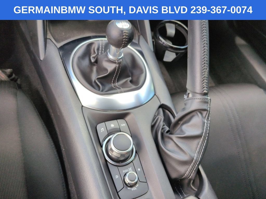Used 2021 MAZDA MX-5 Miata Sport RWD image 19