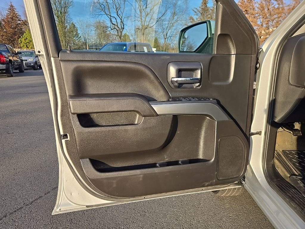 Used 2018 Chevrolet Silverado 1500 LT w/ All Star Edition image 12