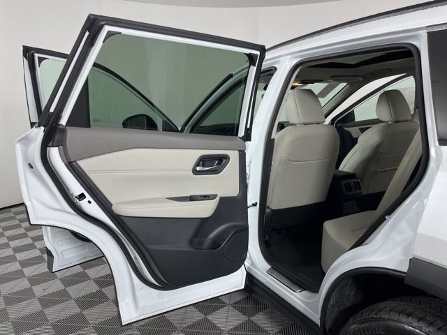 New 2026 Nissan Rogue Dark Armor FWD image 39