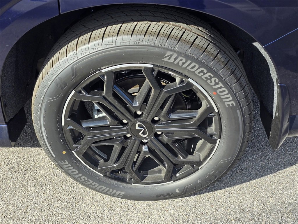 New 2026 INFINITI QX80 SPORT w/ Sport Exterior Package image 7