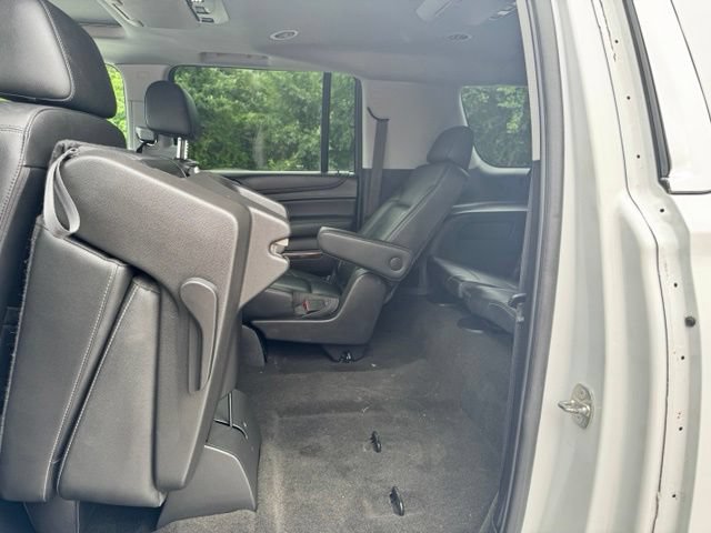 Used 2018 Chevrolet Suburban LT w/ LT Signature Package RWD image 31