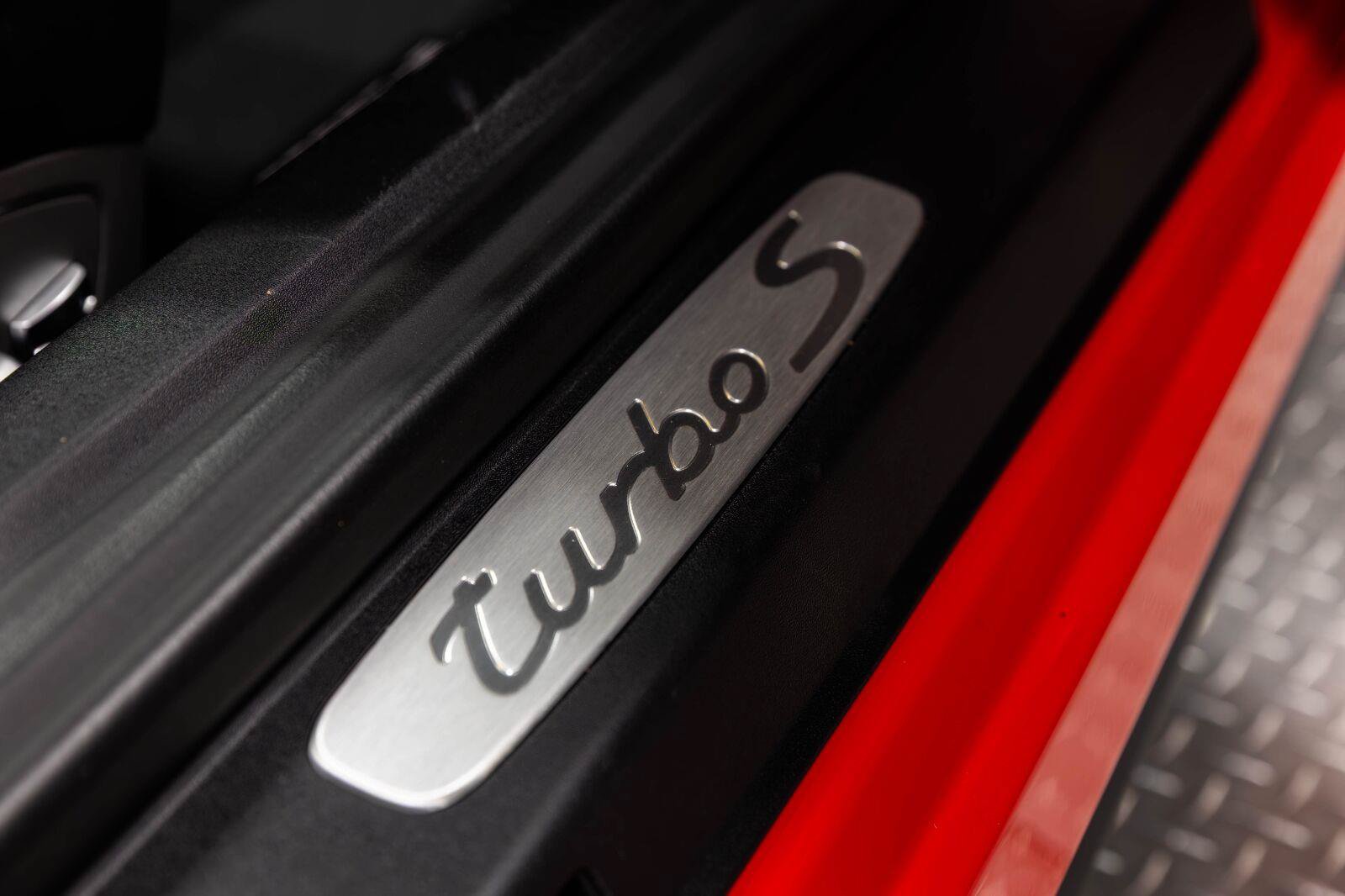 Used 2015 Porsche 911 Turbo S AWD/4WD image 81