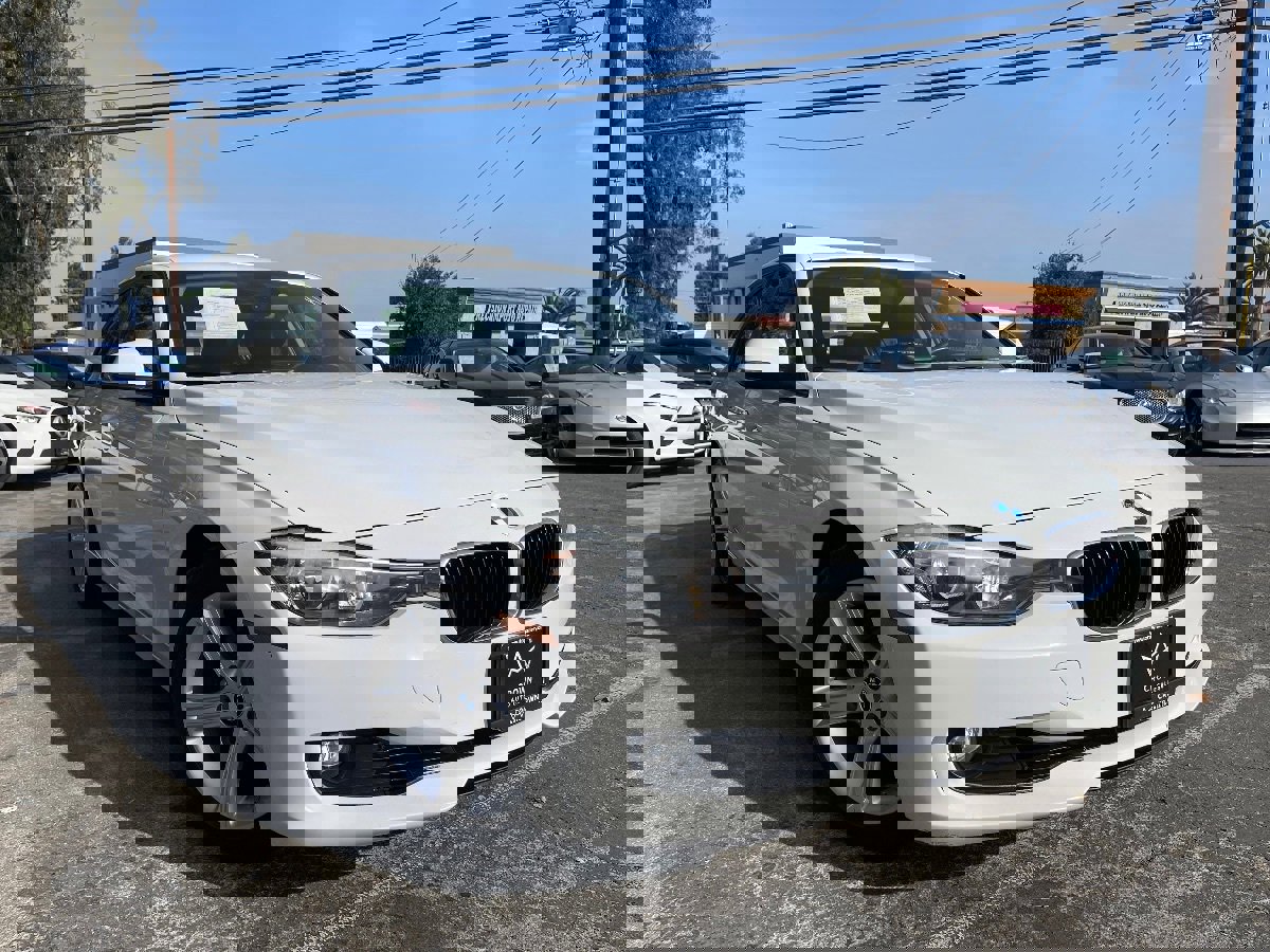 Used 2013 BMW 328i Sedan image 3