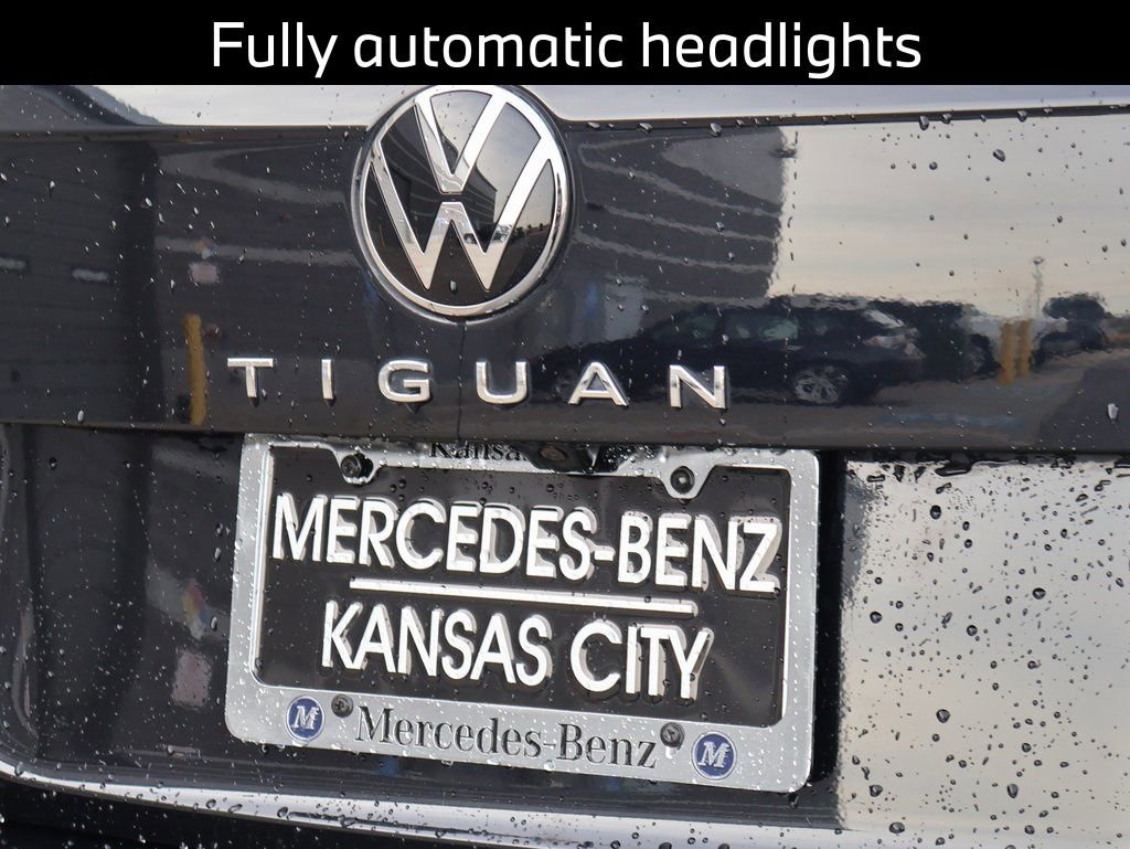 Used 2022 Volkswagen Tiguan SE AWD/4WD image 9