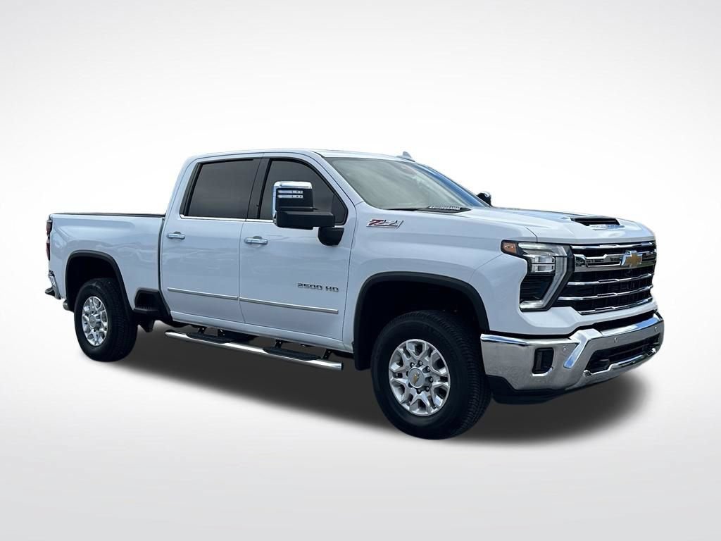 Used 2025 Chevrolet Silverado 2500 LTZ w/ LTZ Convenience Package AWD/4WD image 9
