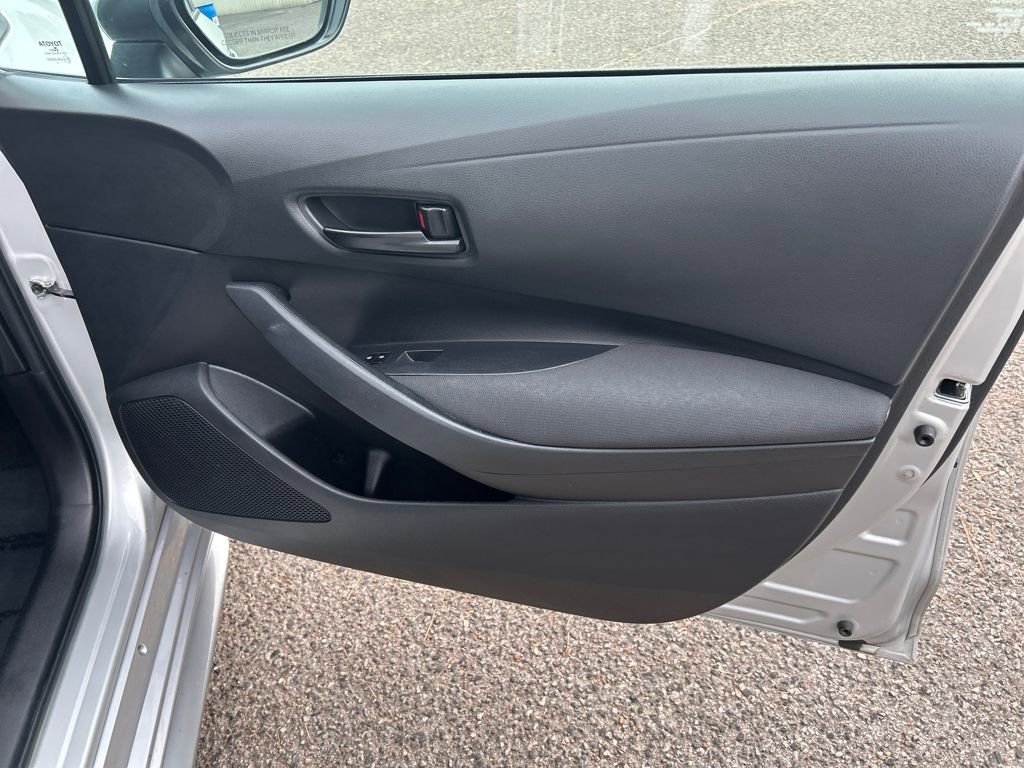 Used 2023 Toyota Corolla LE image 28
