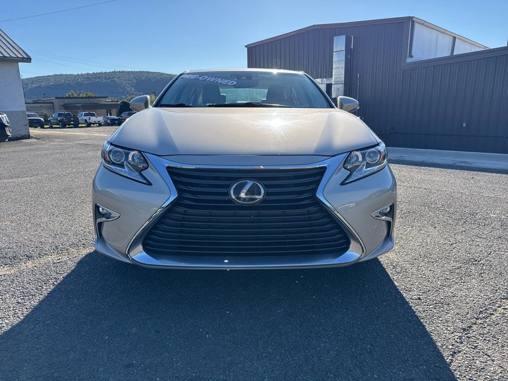 Used 2016 Lexus ES 350 w/ Premium Package w/Wood Trim image 5