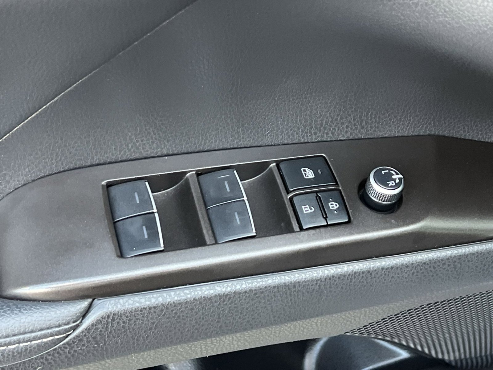 Used 2024 Toyota Camry XSE w/ Navigation Package image 13