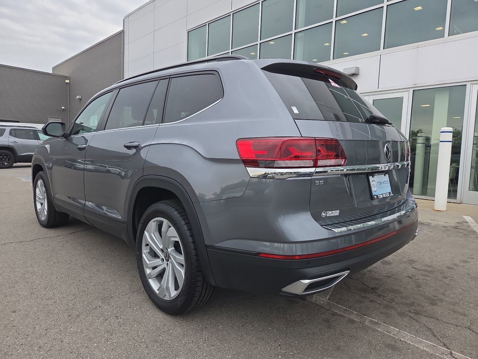 Used 2022 Volkswagen Atlas SE w/ Panoramic Sunroof Package AWD/4WD image 9