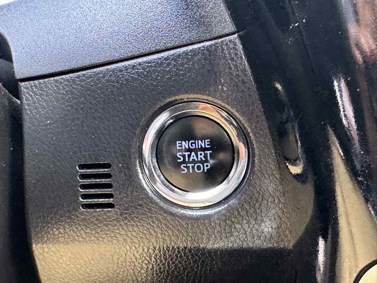 Used 2017 Toyota Corolla SE FWD image 29