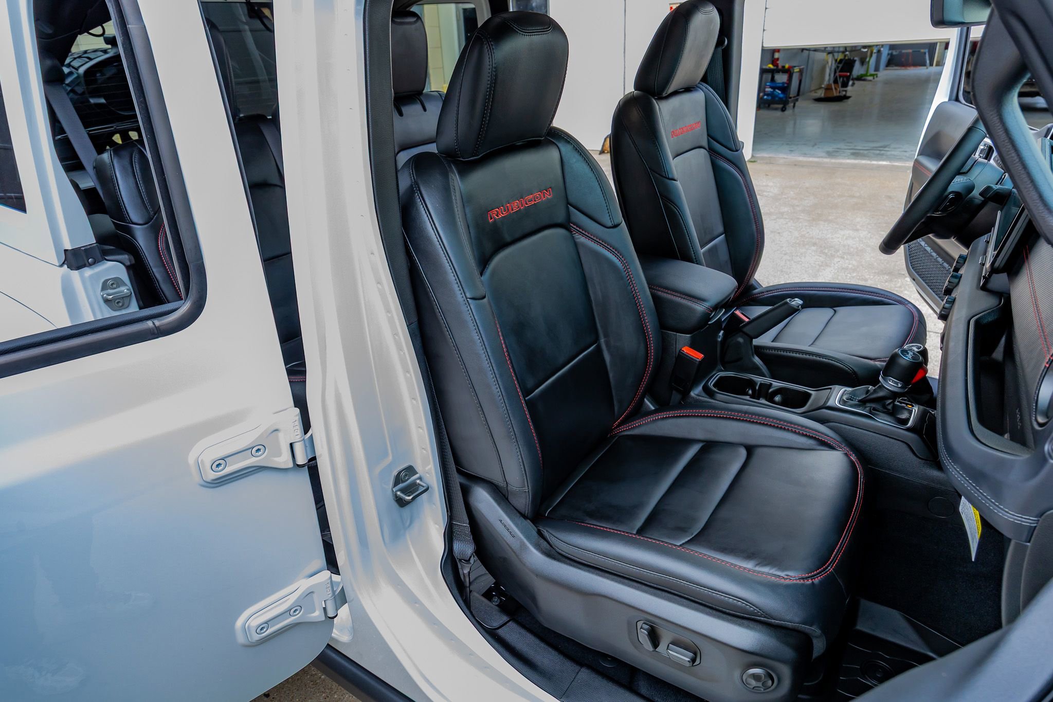 Used 2025 Jeep Wrangler Unlimited Rubicon image 30