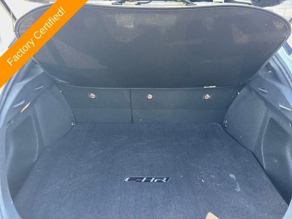 Used 2020 Toyota C-HR XLE image 24