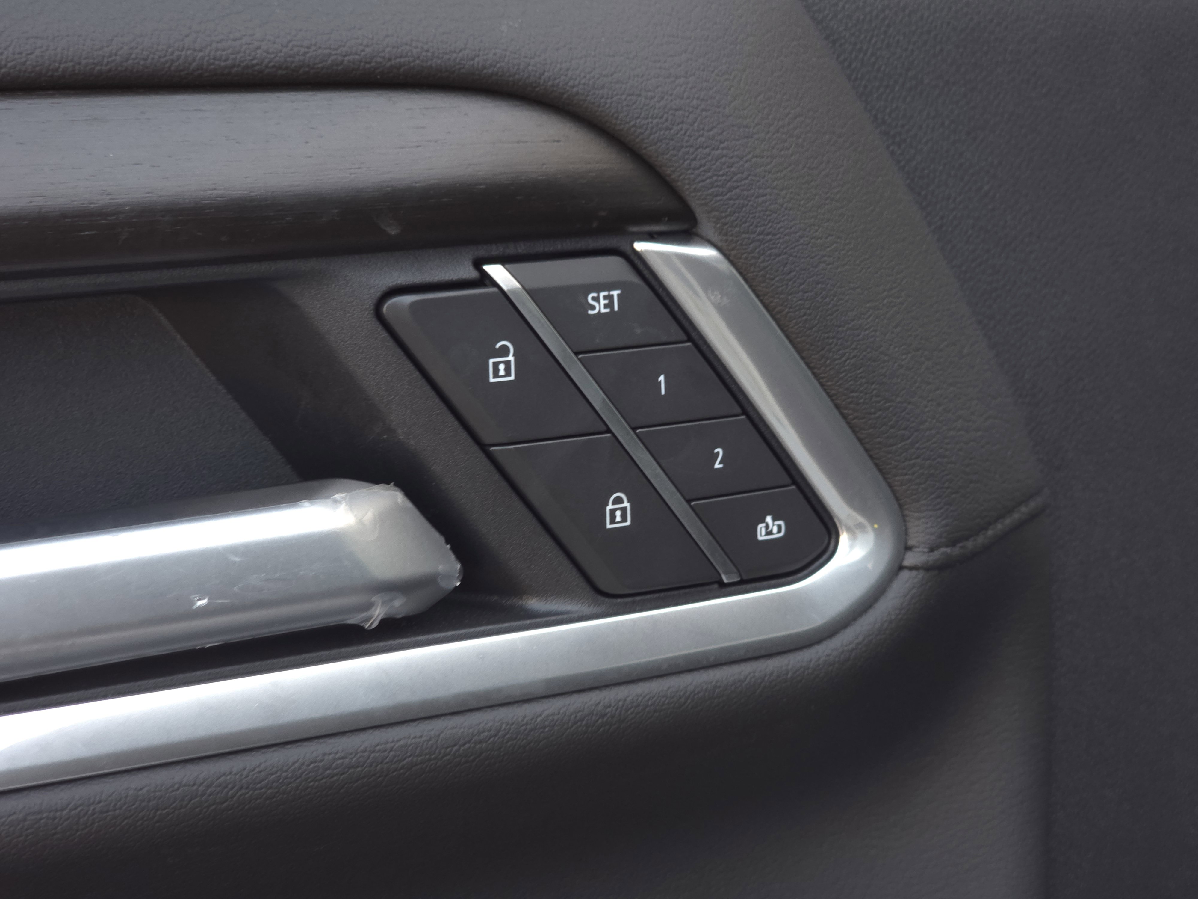 Used 2025 GMC Sierra 2500 Denali w/ Denali Reserve Package image 12