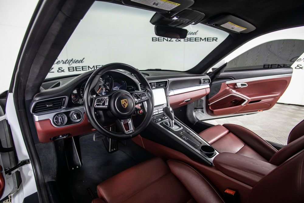 Used 2018 Porsche 911 Carrera 4S AWD/4WD image 21