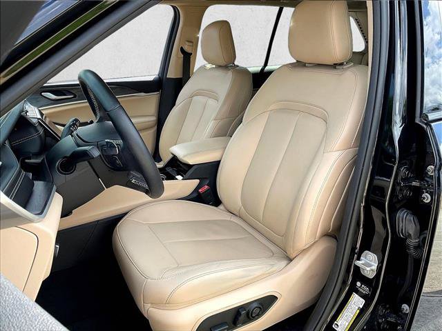 Used 2022 Jeep Grand Cherokee Limited AWD/4WD image 26