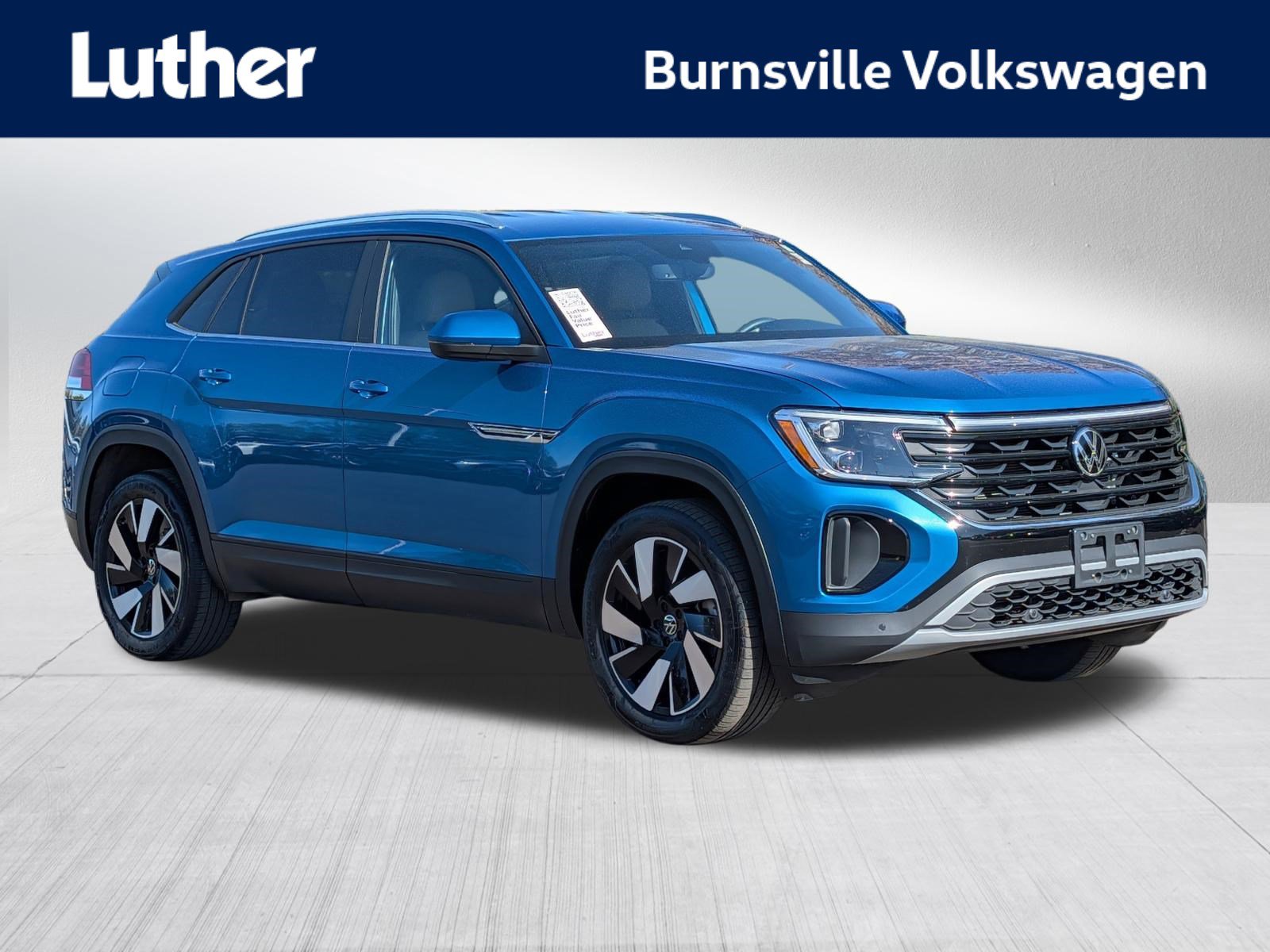 Certified 2024 Volkswagen Atlas Cross Sport SE AWD/4WD image 1