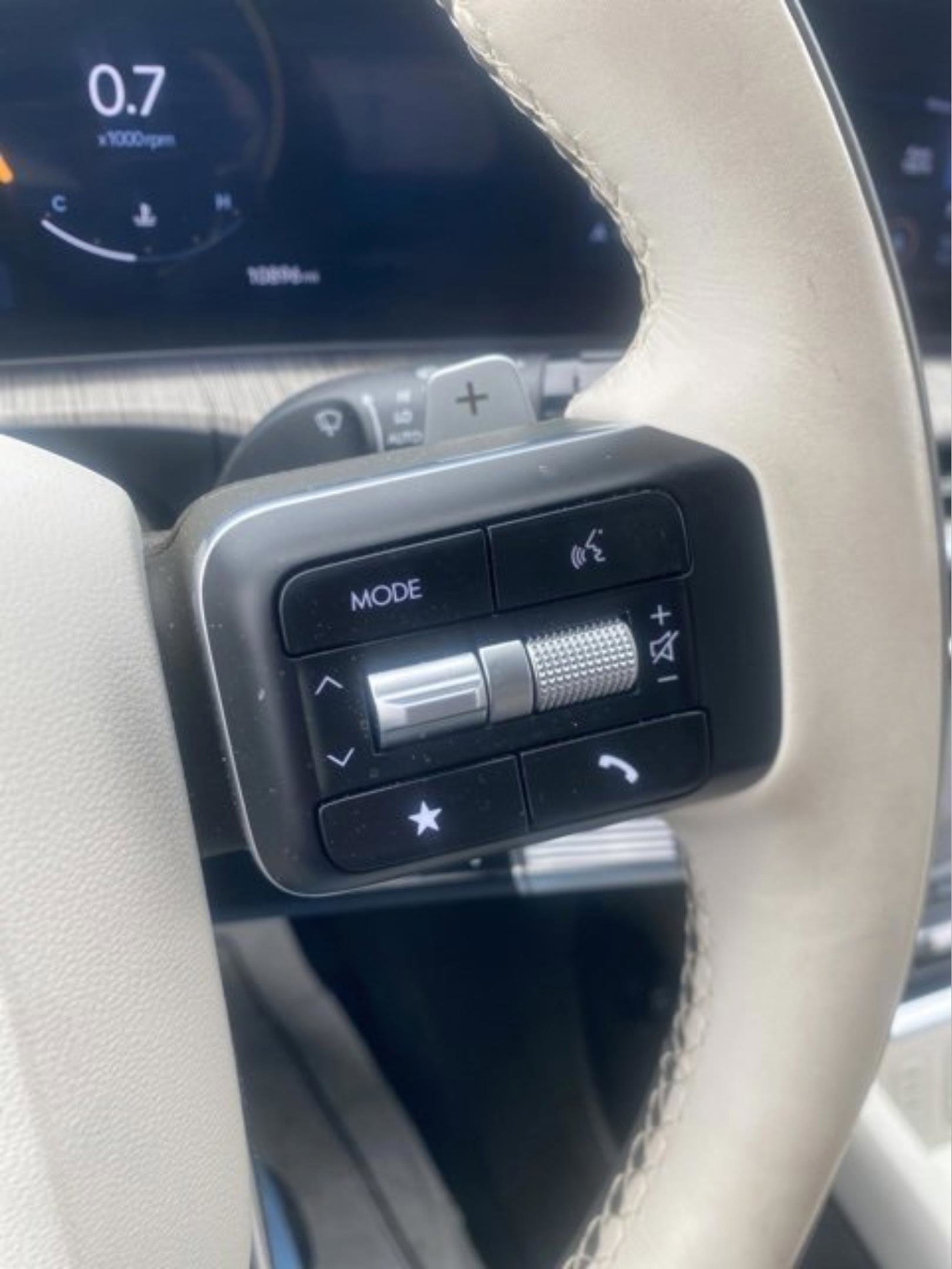 Certified 2025 Hyundai Santa Fe Calligraphy image 19