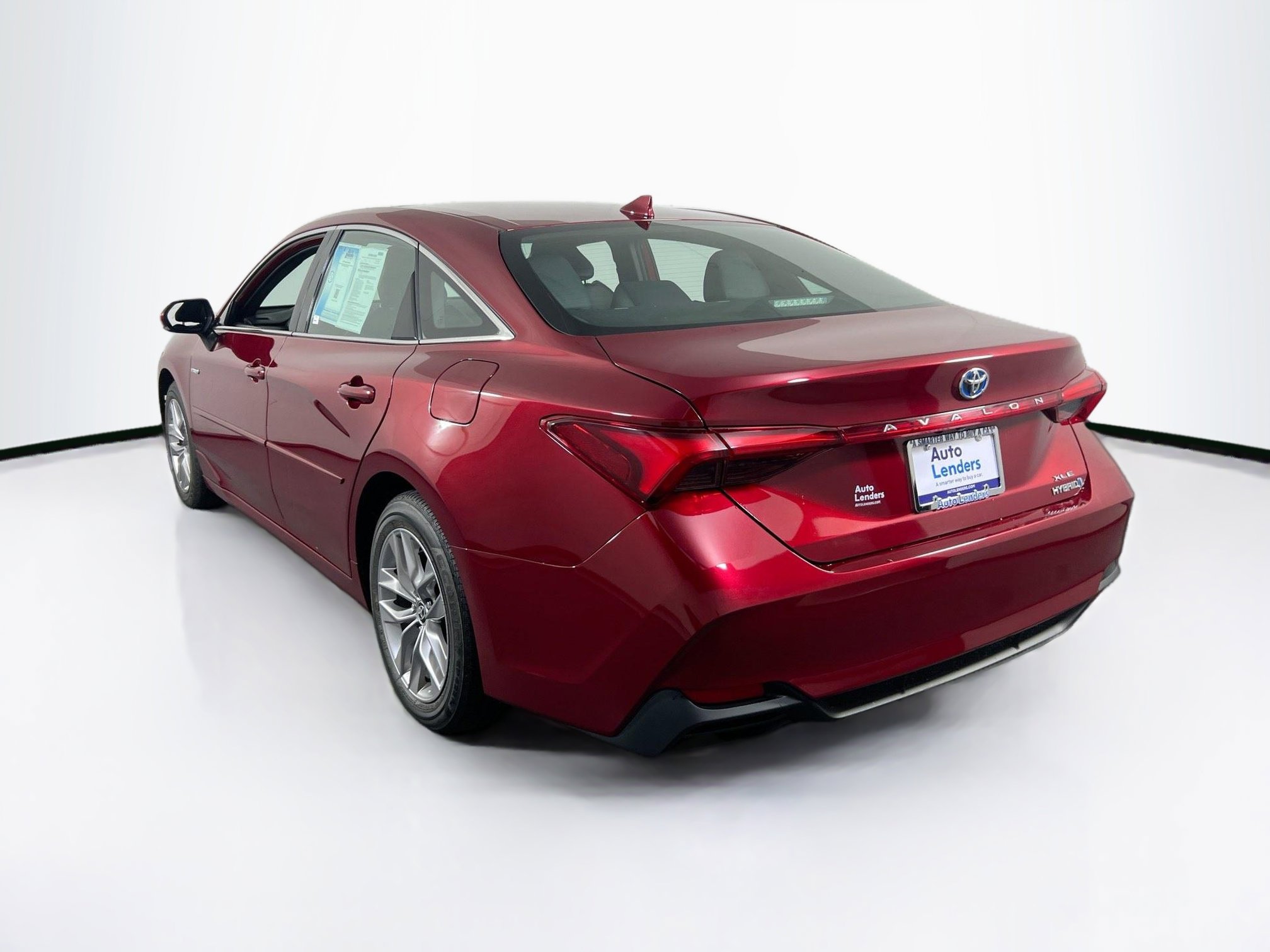 Used 2021 Toyota Avalon XLE image 7