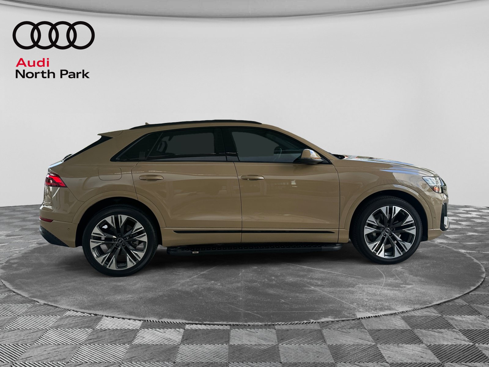 Used 2024 Audi Q8 Premium Plus AWD/4WD image 6