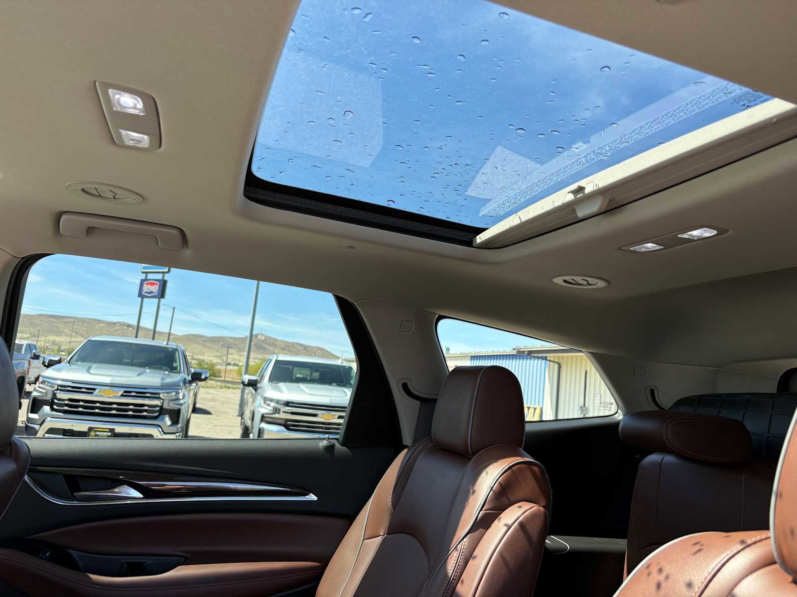 Used 2019 Buick Enclave Avenir w/ Avenir Technology Package AWD/4WD image 35
