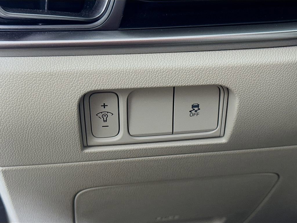 Used 2024 Kia Sorento S w/ Panoramic Sunroof Package image 21