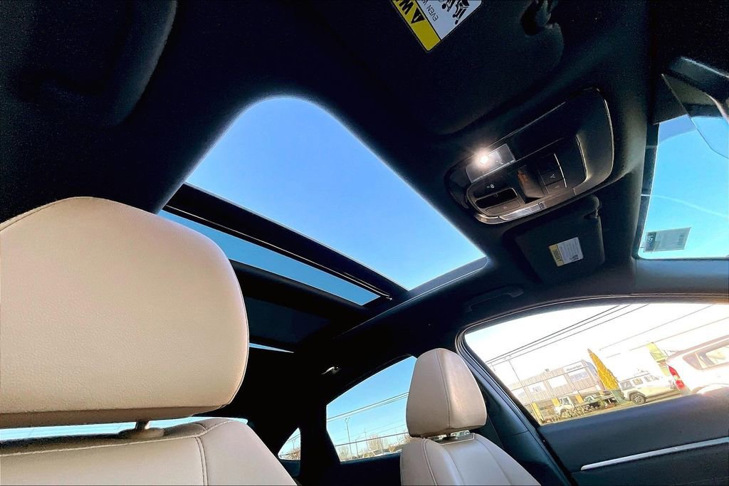 Used 2022 Hyundai Sonata Limited w/ Cargo Package image 15