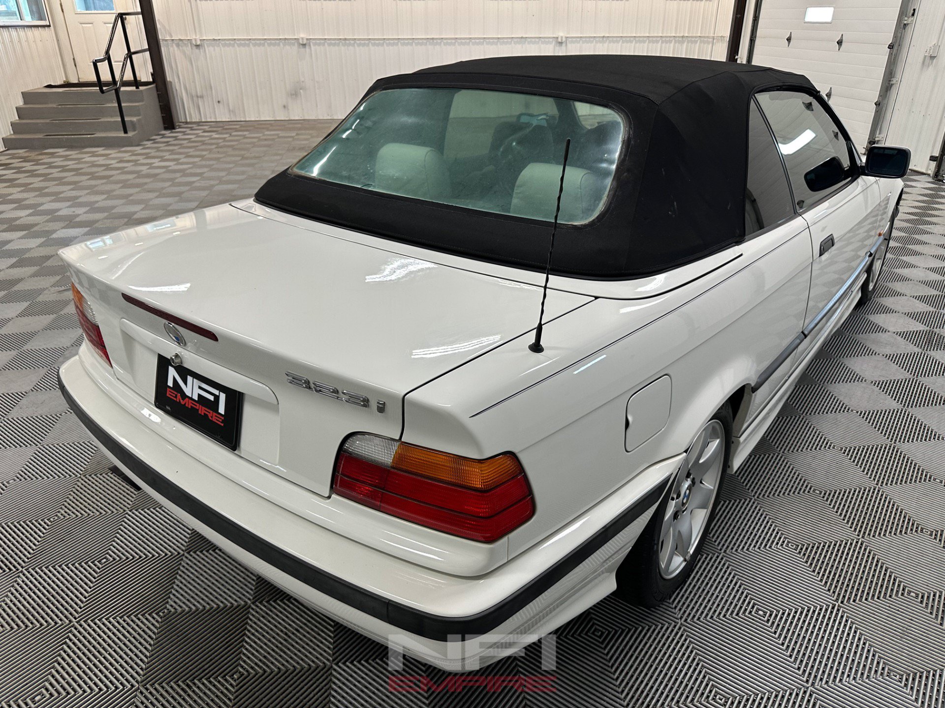 Used 1999 BMW 323i Convertible RWD image 15
