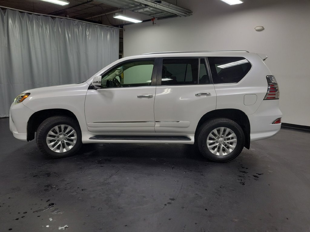Used 2015 Lexus GX 460 w/ Premium Package AWD/4WD image 5