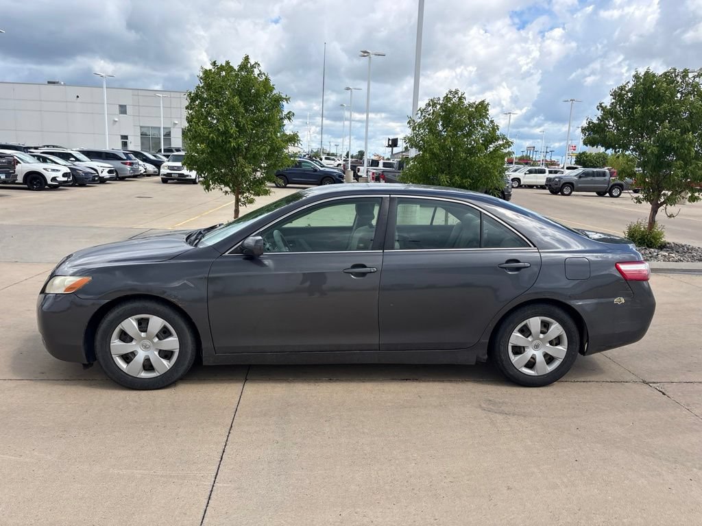 Used 2007 Toyota Camry LE FWD image 7