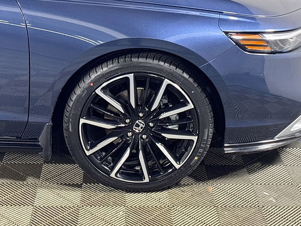 Certified 2023 Honda Accord Touring image 25