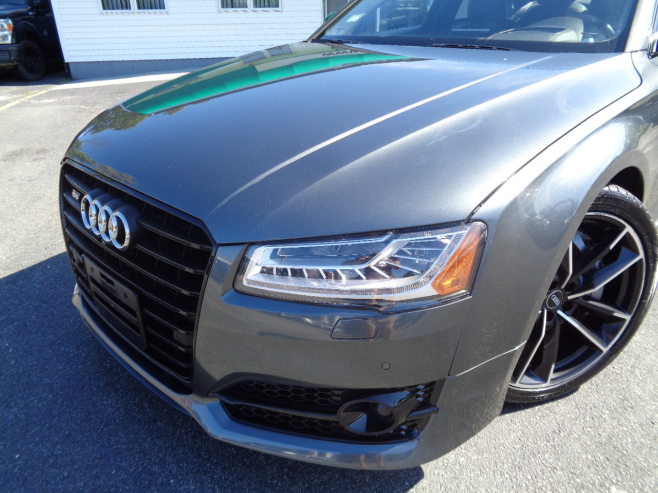 Used 2017 Audi S8 Plus w/ Dynamic Package image 18