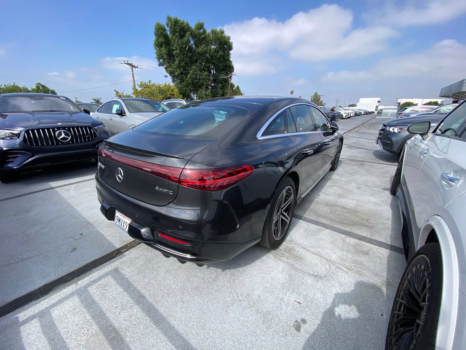 Certified 2023 Mercedes-Benz EQS 580 4MATIC Sedan image 3