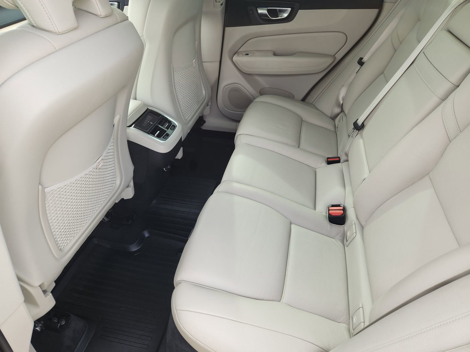 Used 2020 Volvo XC60 T6 Inscription w/ Protection Package Premier AWD/4WD image 33