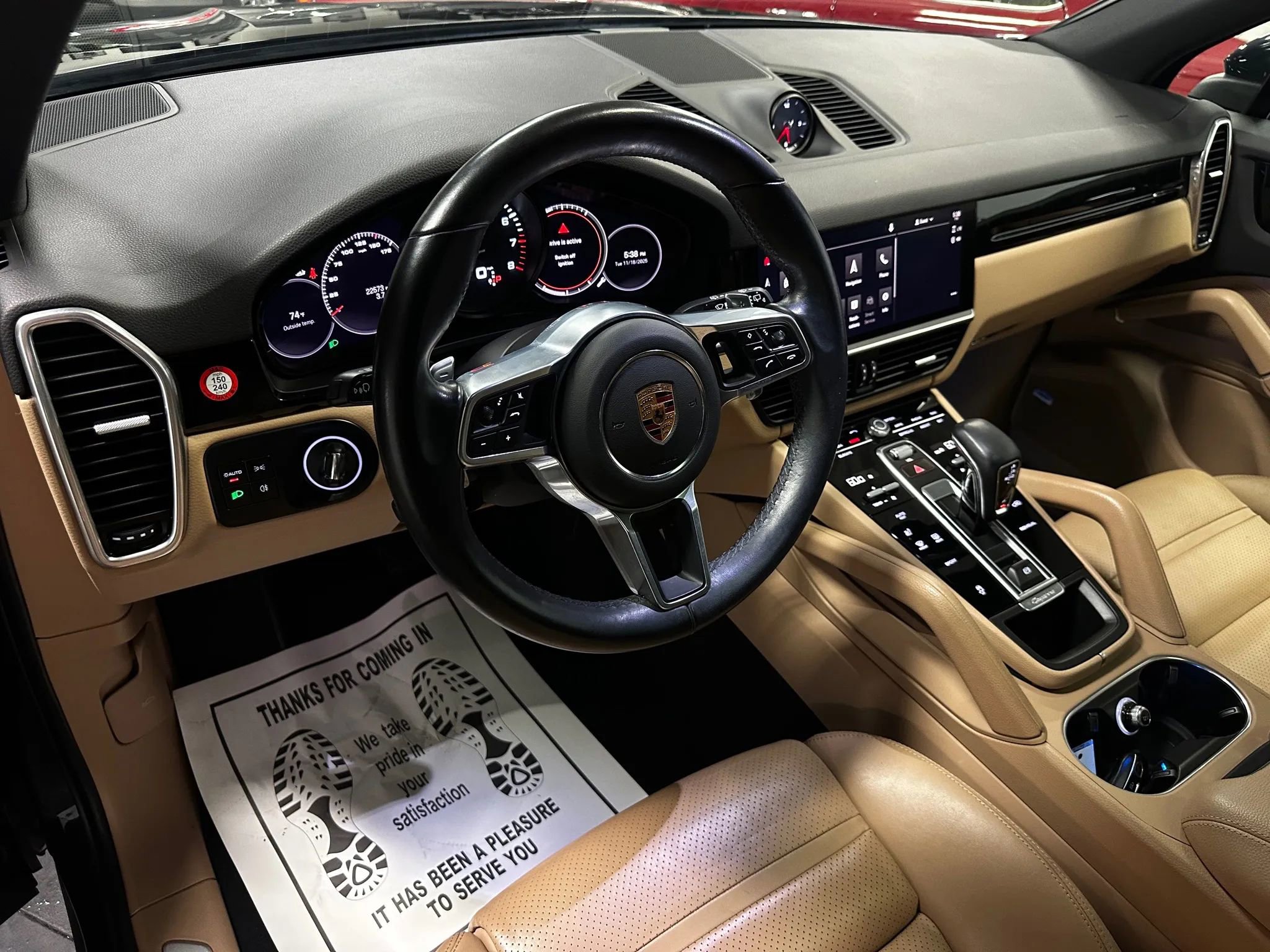 Used 2022 Porsche Cayenne Sport Utility 4D image 9