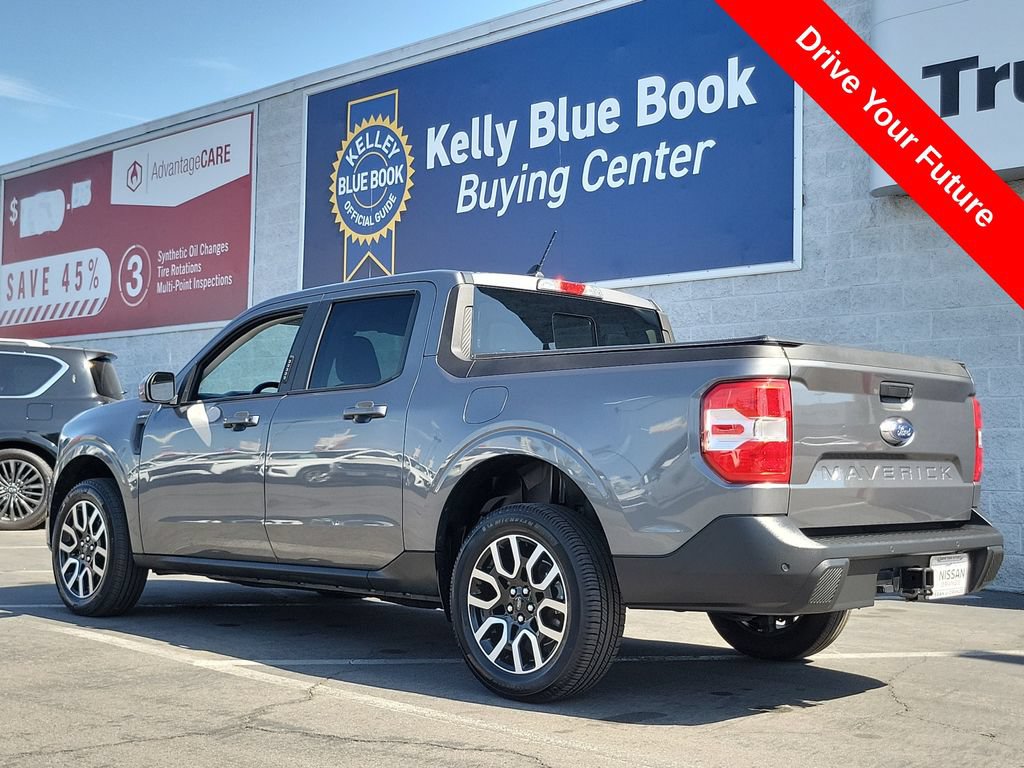 Used 2022 Ford Maverick Lariat w/ Lariat Luxury Package FWD image 2