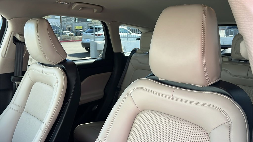 Used 2025 Lincoln Corsair Reserve w/ Jet Appearance Package image 14