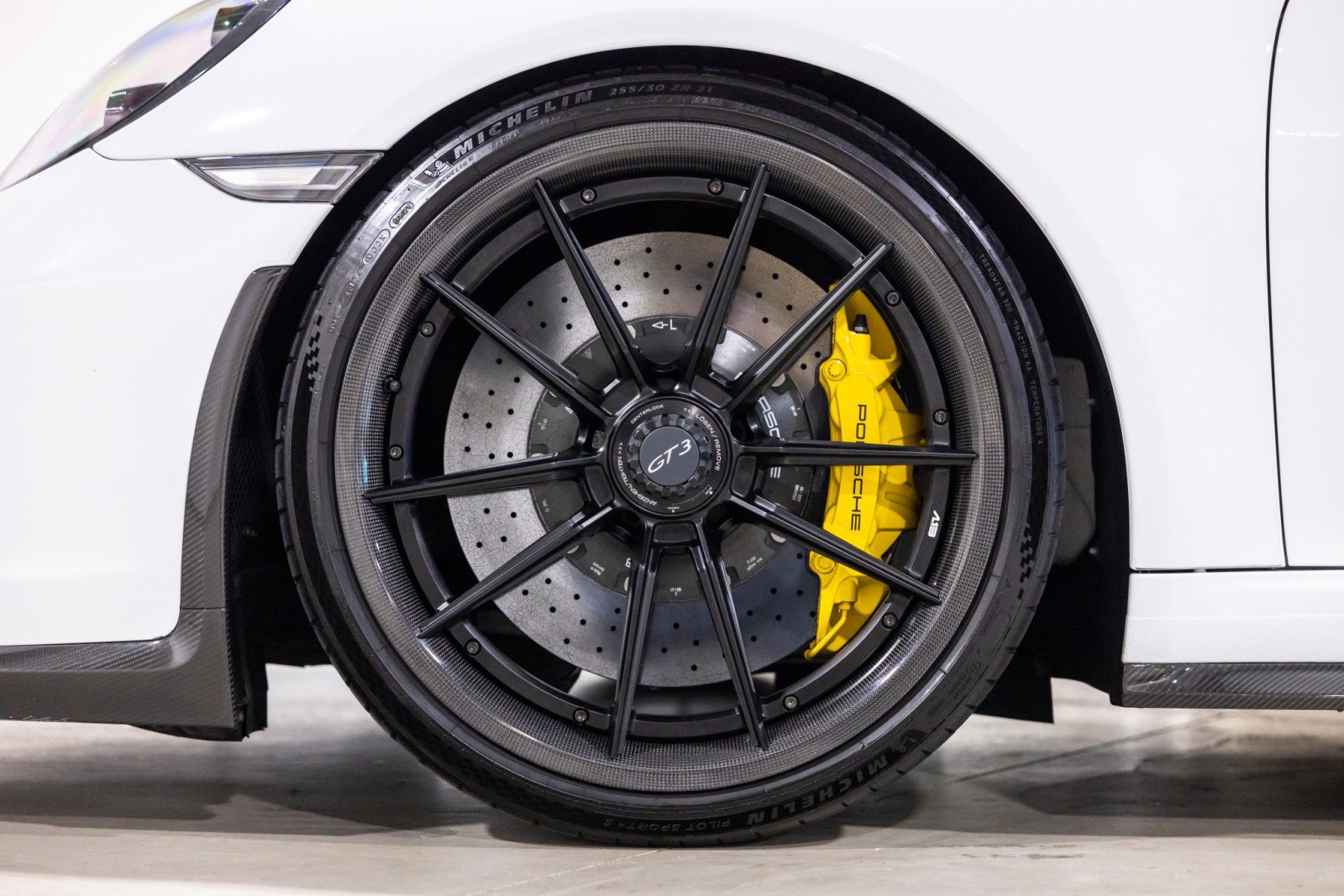 Used 2018 Porsche 911 GT3 image 18