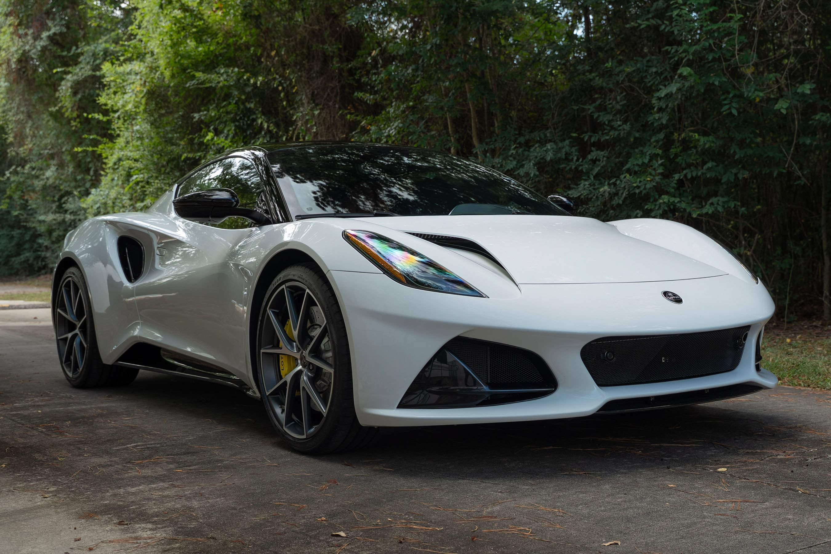 Used 2025 Lotus Emira RWD image 10