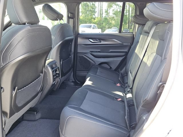 New 2026 Jeep Grand Cherokee Laredo X AWD/4WD image 11
