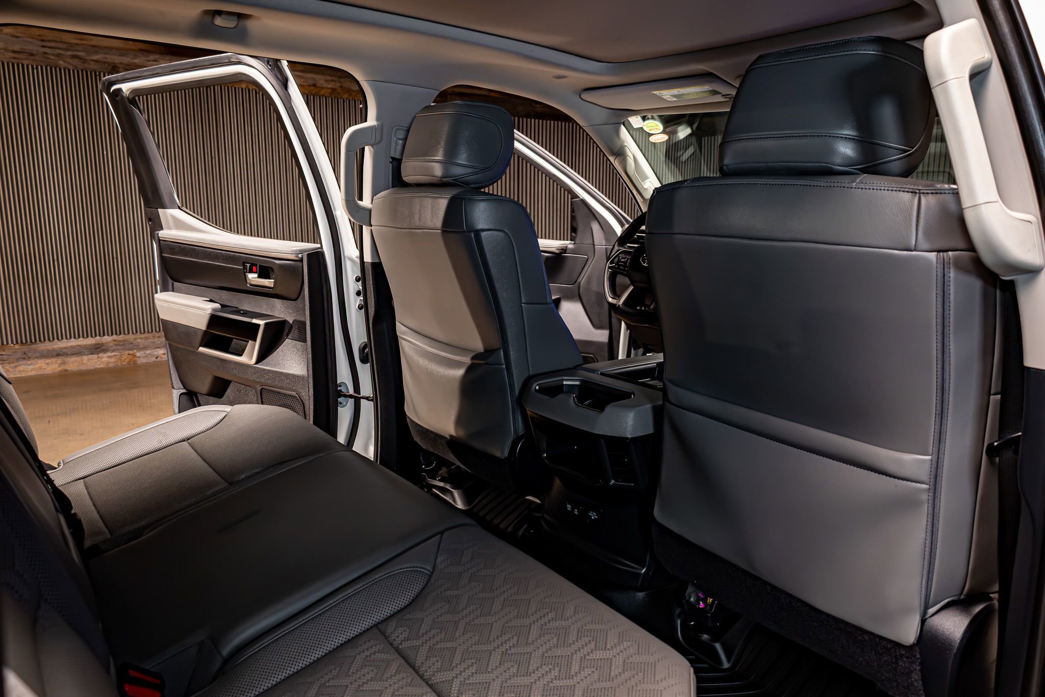 Used 2022 Toyota Tundra Limited w/ Power Package image 24