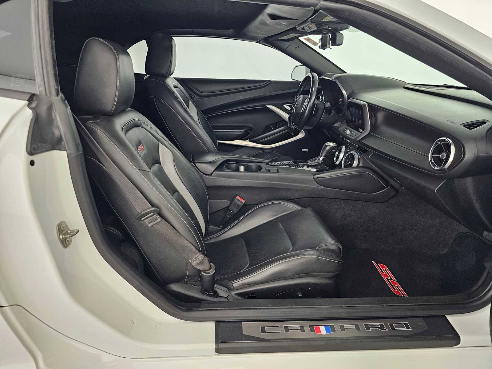 Used 2019 Chevrolet Camaro SS RWD image 10