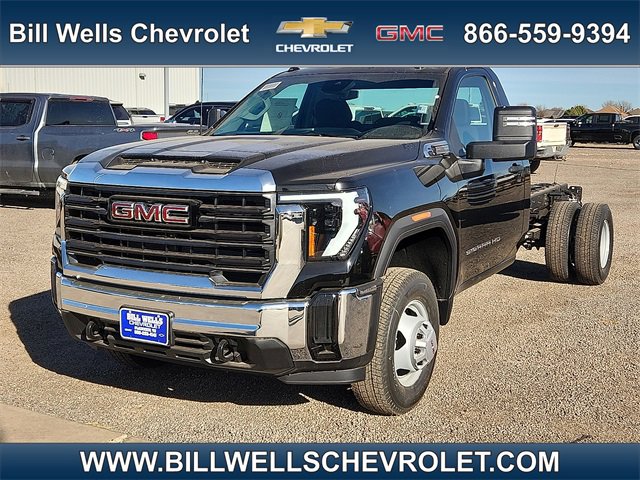 New 2026 GMC Sierra 3500 Pro image 1