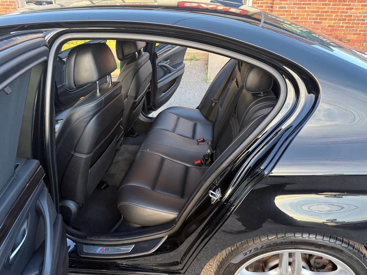 Used 2015 BMW 550i Sedan RWD image 14