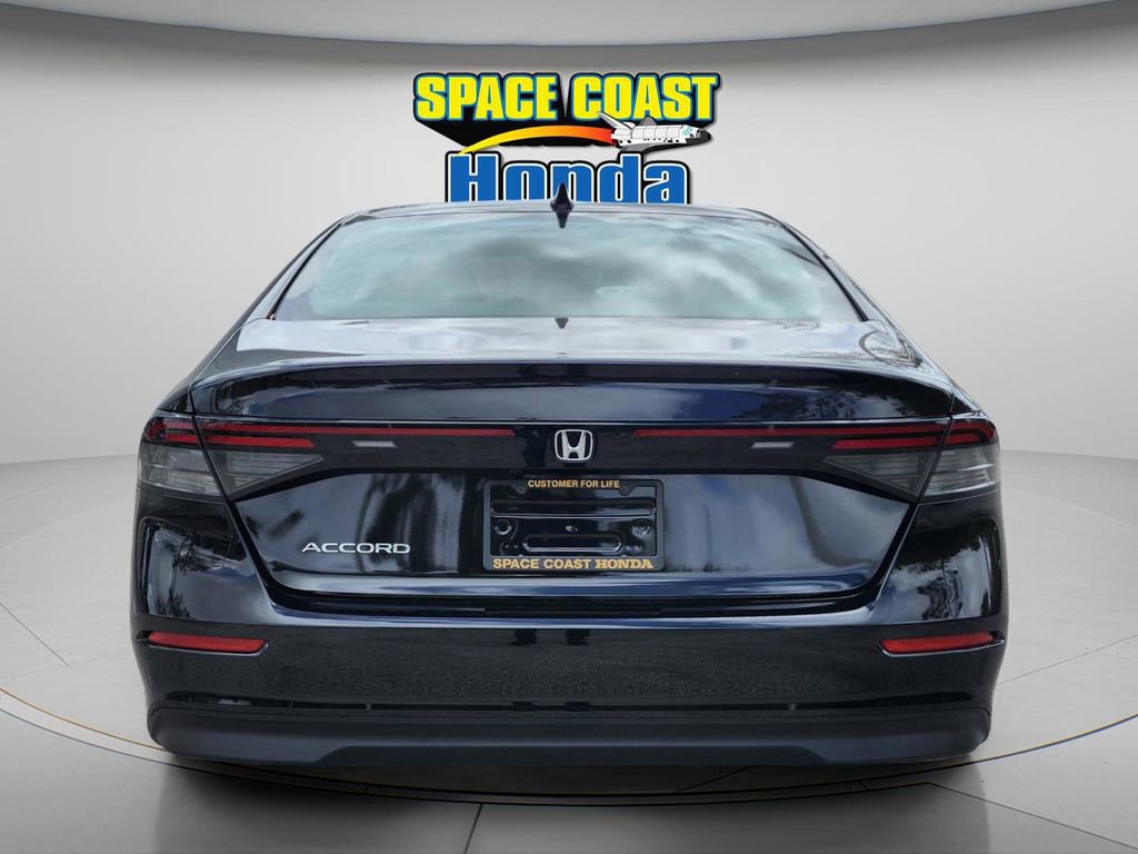 Used 2025 Honda Accord LX image 8