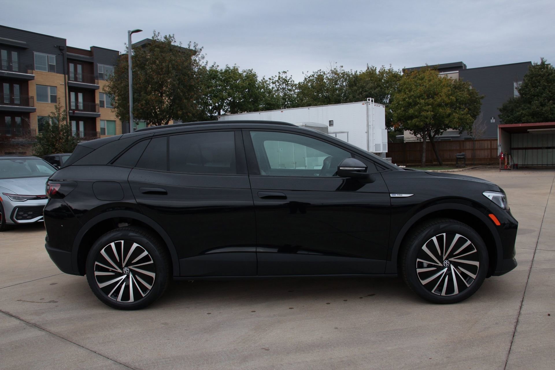 New 2025 Volkswagen ID.4 Pro AWD/4WD image 4