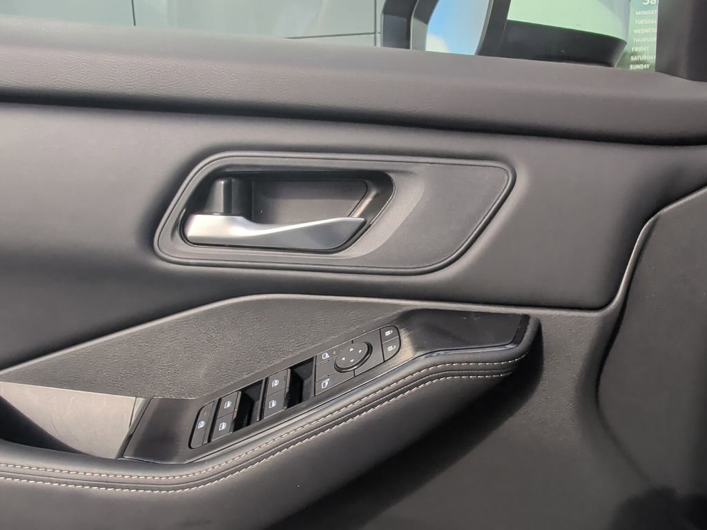 Used 2026 Nissan Rogue SV w/ Cold Weather Package image 10