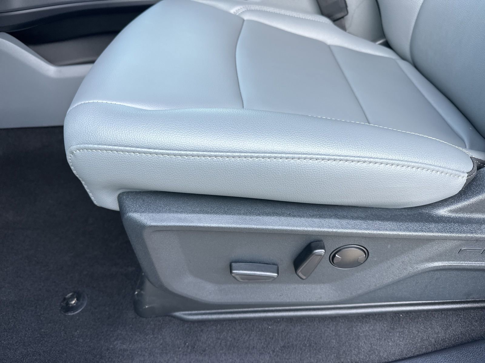 New 2025 Ford F150 Lightning Flash image 13