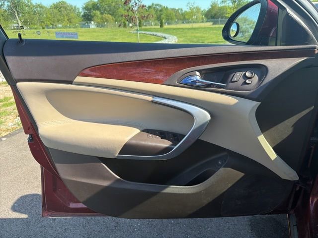 Used 2016 Buick Regal FWD image 16