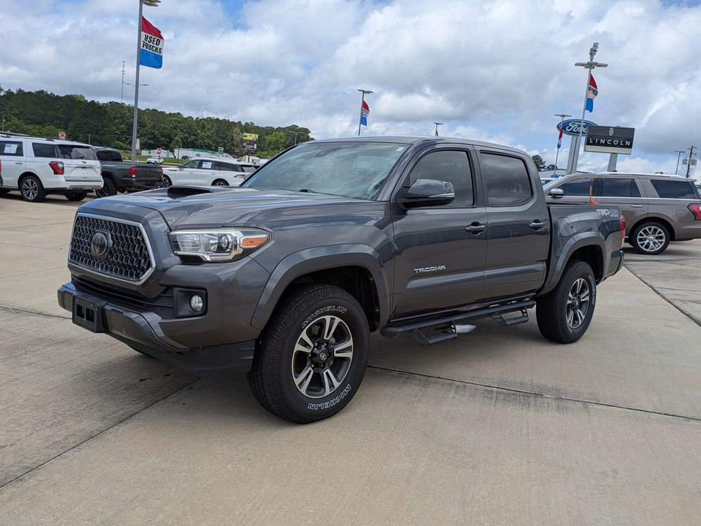 Used 2018 Toyota Tacoma TRD Sport w/ Technology Package AWD/4WD image 4